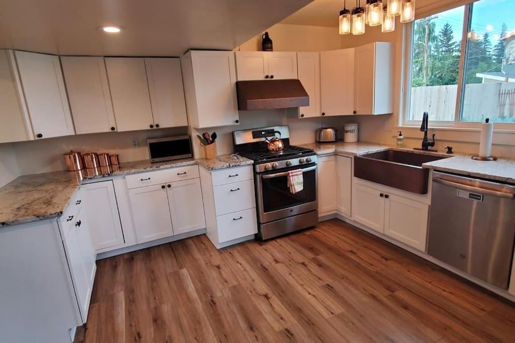 Luxury Dt Cottage - Free Parking - Self Check-In Anchorage Exteriér fotografie